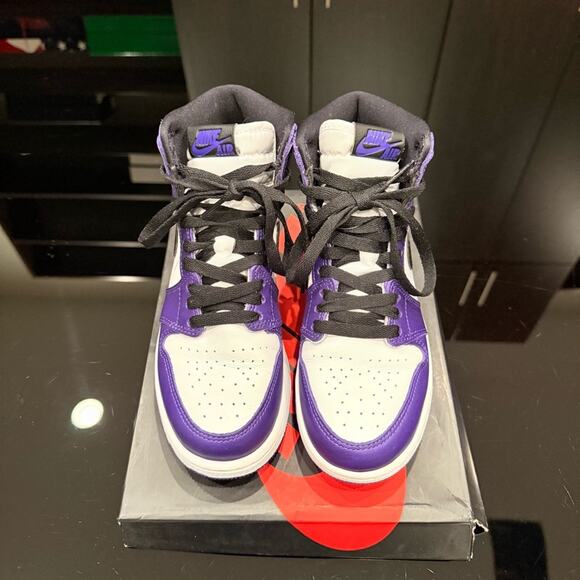 Nike Big Kids' Air Jordan 1 in Purple | SLIGHTLY USED - Picture 5 of 16